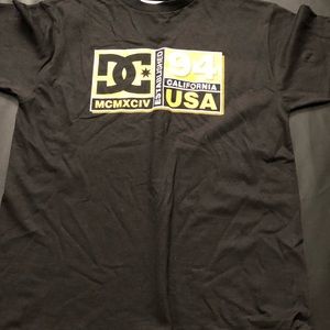 New DC shoes tee